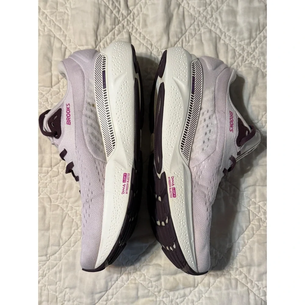 Brooks Adrenaline GTS 24 Running Shoes Womens 11 Lavender Purple Support Sneaker